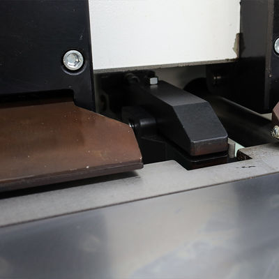 Hoja de aluminio del CNC de la máquina para corte de metales vertical de la hoja que acanala la máquina hidráulica